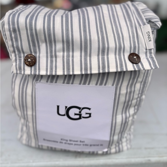 UGG Other - UGG Striped Sheet Set